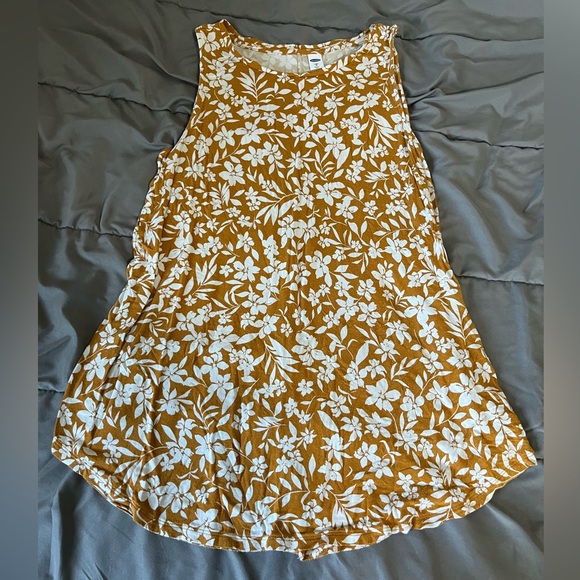 Old Navy Tops - Floral mustard tank top